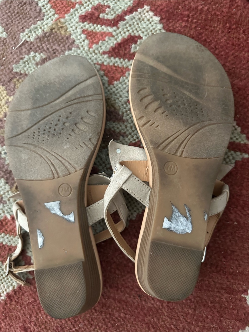 Ladies beige thong sandals with crystal and pearl bows by Dolce Mojo Moxy size 7 - Picture 9 of 15